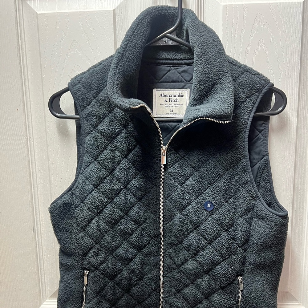 NWT Abercrombie & Fitch Fleece Quilted Vest